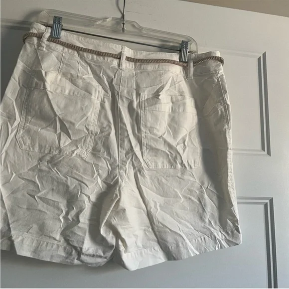 Talbots Stylish Rope Belt Shorts - Picture 4 of 8